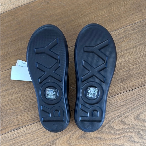Roxy Black Slide Sandals - Picture 2 of 3